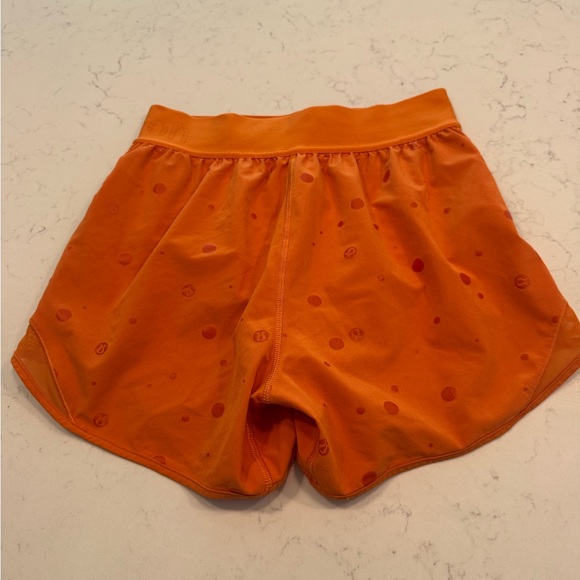 Size 2 Lululemon orange shorts special edition excellent used condition - Picture 4 of 4